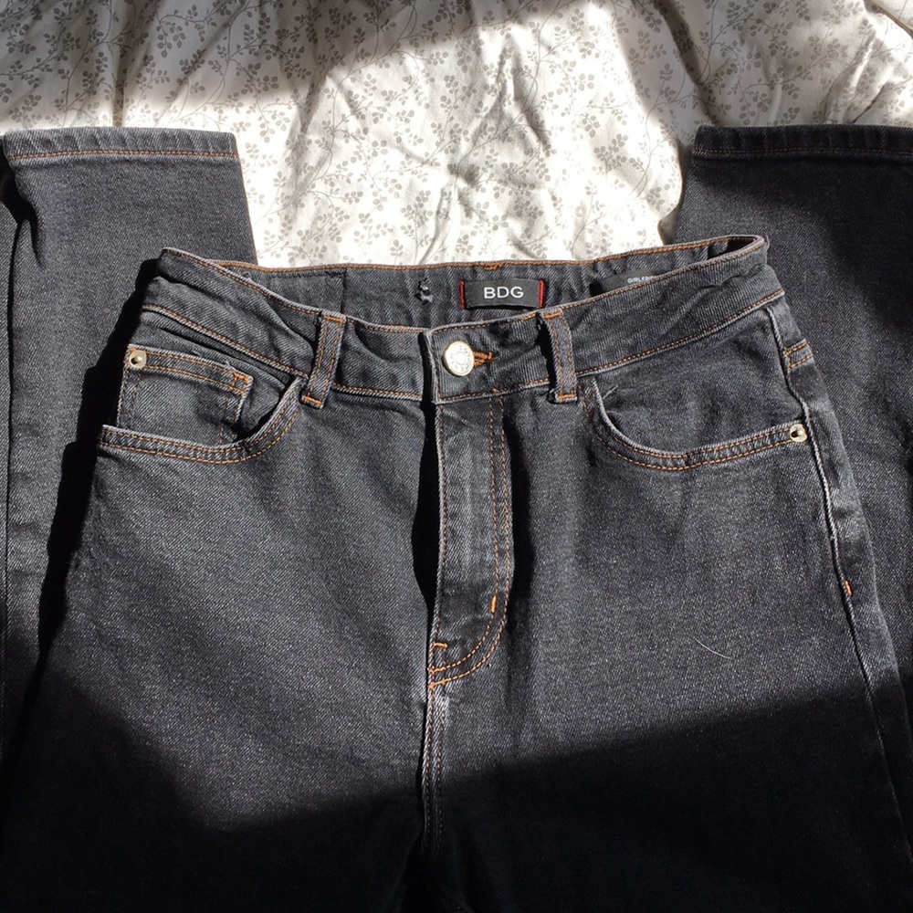 NWOT BDG Girlfriend Jeans